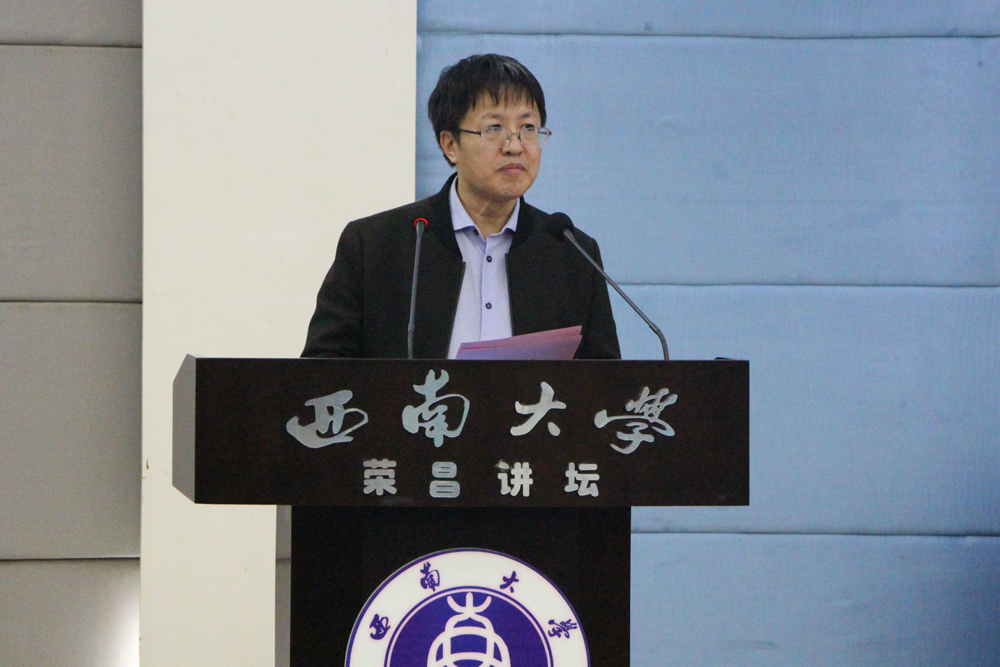 学院党委书记赵智华致辞.jpg